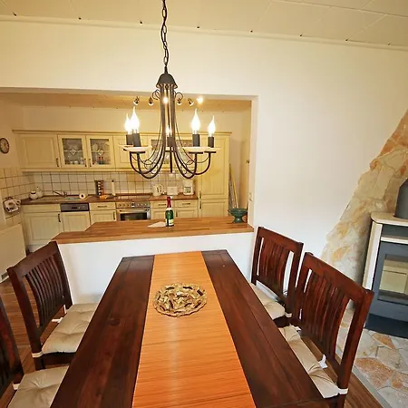 펜션 Ferienhaus In Suhemi Mit Terrasse *